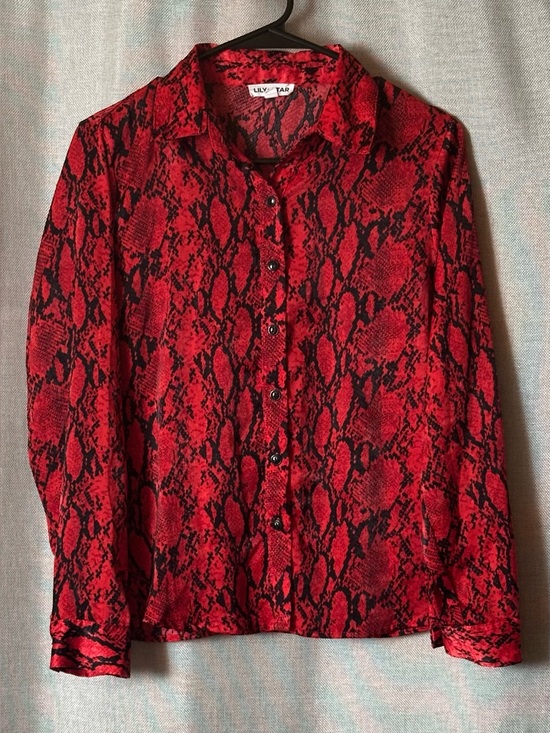 Lily Star Tops - Lily Star•snake print long-sleeve button-down blouse•small•polyester•red & black